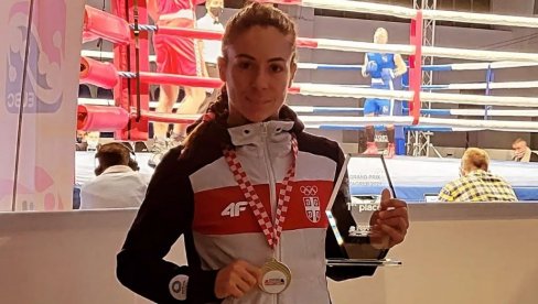 ЗЛАТНА НИНА РАДОВАНОВИЋ: Српска боксерка освојила Гран при у Загребу