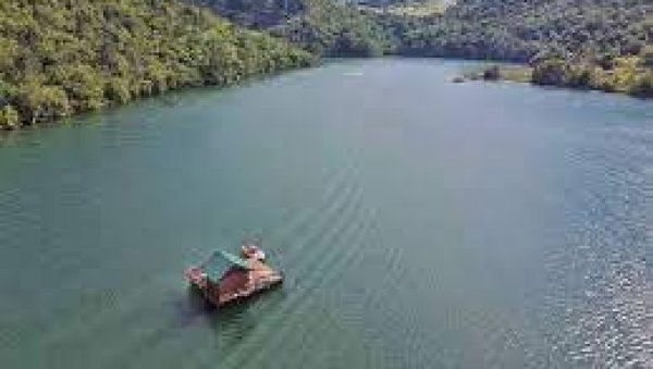 ВОДА НИЈЕ ЗА ПИЋЕ И КУВАЊЕ: Очишћено језеро у Отиловићима, али Пљевљаци још на мукама