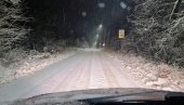 U PARAĆINU PRVE INTERVENCIJE ZIMSKE SLUŽBE: Mehanizacija na terenu, na lokalnim putevima uklanjan sneg