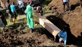 ПРВА У НИЗУ МАСОВНИХ САХРАНА: У Папуи Новој Гвинеји укопана тела 54 особе, још 250 у мртвачници (ФОТО)