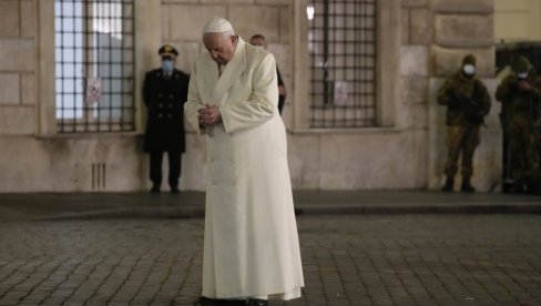 БЕЗ ОБЈАШЊЕЊА, ИЗМЕНА У ПОСЛЕДЊЕМ ТРЕНУТКУ: Папа Фрања није водио новогодишњу мису у Ватикану