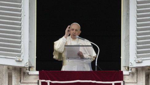 НАКОН ПОЗИВА ИЗ УКРАЈИНЕ: Папа Фрања разматра могућност да посети Кијев