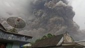 HAOS U INDONEZIJI: Broj poginulih od erupcije vulkana se popeo na 39 (FOTO)