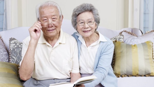 РАСТЕ БРОЈ СТОГОДИШЊАКА У ЈАПАНУ:  Готово  90.000 људи данас прегурало стоту