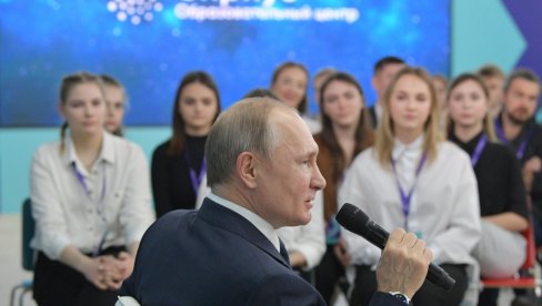 ZAPAD VOLI SLABU RUSIJU: Jačanje Moskve doživljava se u razvijenom svetu kao neprijatna i nepoželjna konkurencija