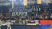 PARISKA CRNO-BELA NOĆ: Navijači nosili košarkaše Partizana do pobede nad Metropolitanom