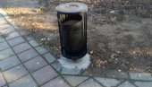 СУНЧАНИ ПАРК У ПОЖАРЕВЦУ После клупа, постављене и нове корпе за отпатке