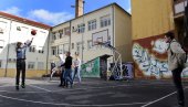 KAMERE U UČIONICI, ALI SU - ISKLJUČENE: Roditelji đaka 14. Beogradske gimnazije traže uklanjanje video-nadzora