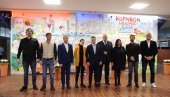 ŠKOLSKI HOL PUN KORIFEJA: Otkriven mural u OŠ Bora Stanković na Banjici posvećen bivšim učenicima