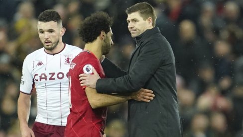 POVRATAK STIVENA DŽERARDA: Legendarni Englez seda na klupi giganta sa Ostrva