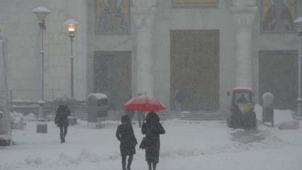 РХМЗ ОБЈАВИО ПРОГНОЗУ ЗА БОЖИЋНЕ ПРАЗНИКЕ: Овог датума стиже јако захлађење са снегом
