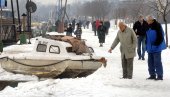 ČAMCE I SPLAVOVE U ZIMOVNIK: Lučka kapetanija poziva sve vlasnike plutajućih objekata da ih sklone do ponedeljka 20. decembra