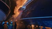 МОГЛО ДА ДОЂЕ ДО ЕКСПЛОЗИЈЕ И ПРОСИПАЊА НАФТЕ: Дан после пожара у марини Навар, штета на јахтама у милионима евра (ФОТО)