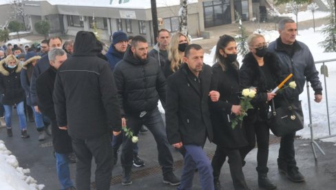 ANĐELE MOJ... Oglasila se sestra Kike Đukić posle sahrane