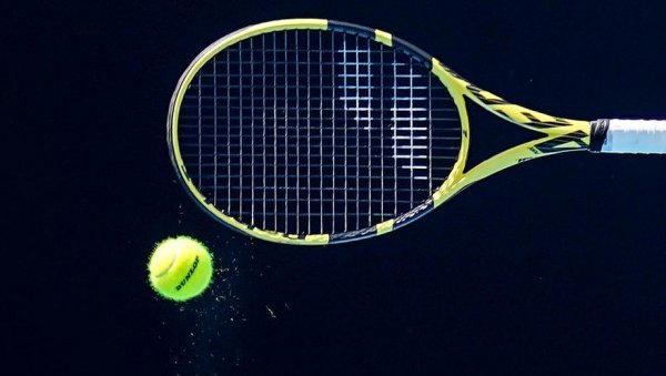 САМО МУ ЈЕ ЈОШ ОВО ТРЕБАЛО: Украјински тенисер не зна шта га је снашло у овом дану