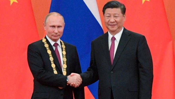 СИ ЂИНПИНГ НАЈЛЕПШИМ РЕЧИМА О ПУТИНУ: Детаљи разговори председника Русије и Кине