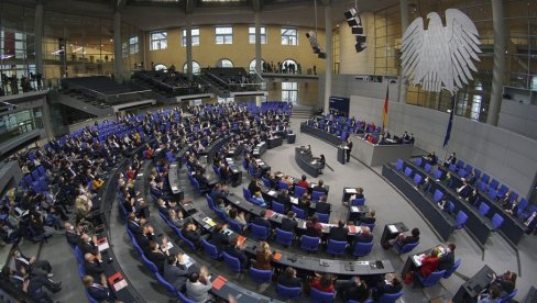 NEMAČKOJ PRETI BANKROT? Predstavnici Bundestaga zabrinuti - Moramo da preuzmemo kontramere