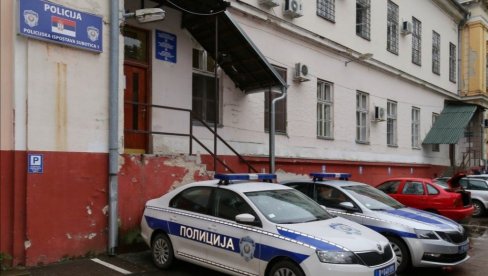 NOŽEM PRETIO RADNICI: Subotička policija munjevito uhapsila osumnjičenog za pljačku