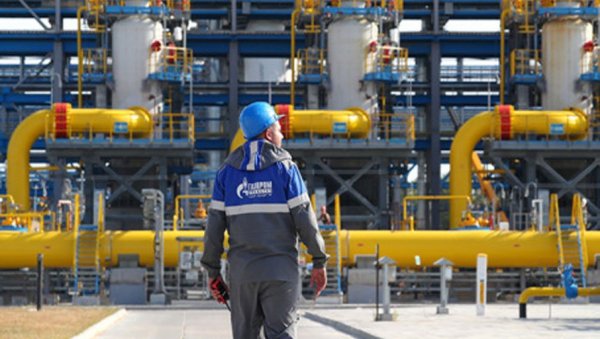 ПУТИН ПОТПИСАО НОВИ УКАЗ: Гаспрому забрањено да купује природни гас скупље од регуларних цена