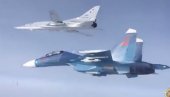 ДЕМОНСТРАЦИЈА СИЛЕ: Русија дигла бомбардере, белоруски ловци прате Ту-22М3 (ВИДЕО)