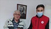 ZA POLA VEKA 100 DOZA KRVI: Plaketa Crvenog krsta za 71-godišnjeg Nenada Grbića