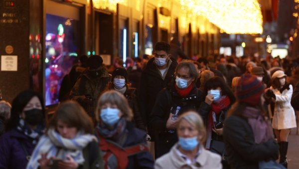 КОРОНА СЕ ШИРИ АСТРОНОМСКОМ БРЗИНОМ: У среду се у Француској инфицирало још 428 хиљада људи