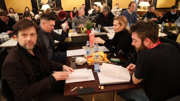 ПОЧЕЛЕ ПРОБЕ ГОДИНЕ ВРАНА: У Народном позоришту поставља се представа по тексту и у режији Синише Ковачевића