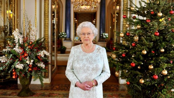 НЕЋЕ БИТИ СА ЧЛАНОВИМА КРАЉЕВСКЕ ПОРОДИЦЕ: Краљица Елизабета прославиће Божић у дворцу Виндзор