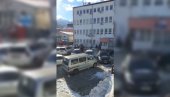 JAKE POLICIJSKE SNAGE U ŠTRPCU: Pogledajte snimak nastao ispred zgrade Opštine (VIDEO)
