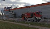 PLAMEN BUKNUO NA KROVU? Ugašen požar u hipermarketu „Tempo“ u Novom Sadu