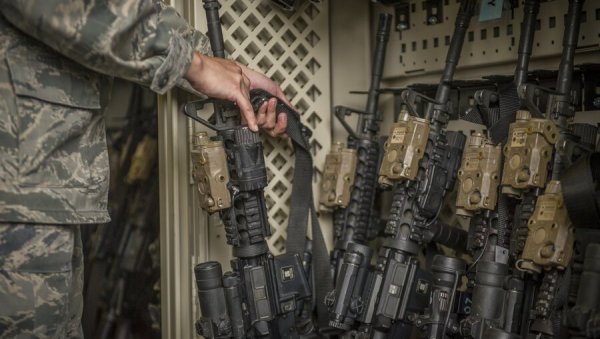 ЦРНА СТАТИСТИКА ПЕНТАГОНА: Више америчких војника се убило 2021. него што је преминуло од ЦОВИД-19 од почетка пандемије
