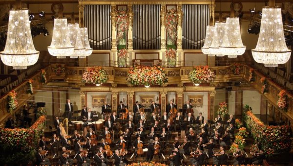 ПАНДЕМИЈА ОДЛАЖЕ НАСТУПЕ : Бечка филхармонија отказала концерте због ковида