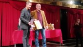 POZORIŠTE NA TERAZIJAMA PROSLAVILO 72.ROĐENDAN: Dodeljene godišnje nagrade, zahvalnice i priznanje za bravuru Janoš Tot