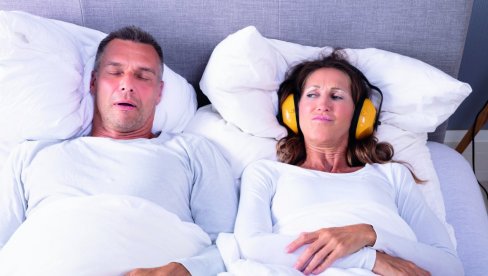 NIJE LAKOVERNOST, VEĆ KARAKTER: Ovi tipovi ličnosti olako poveruju opasnim velnes trendovima