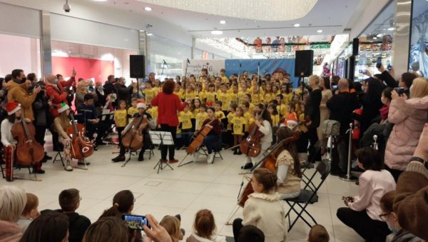 ПРОГРАМИ НА ВИШЕ ОД 20 ЛОКАЦИЈА: У Новом Саду почеле традиционалне Новосадске БИГ дечје Зимзарије