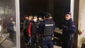 AKCIJA BEOGRADSKE POLICIJE: Ilegalni migranti izmešteni u prihvatni centar (FOTO)