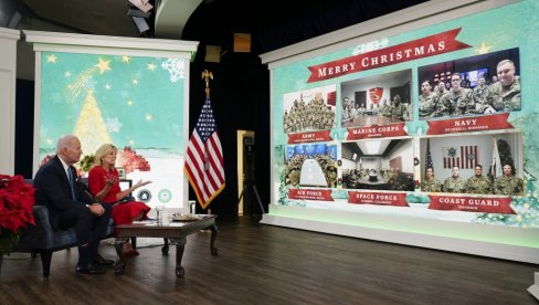 AMERIČKI PREDSEDNIK: Za Božić razgovarao sa američkim vojnicima