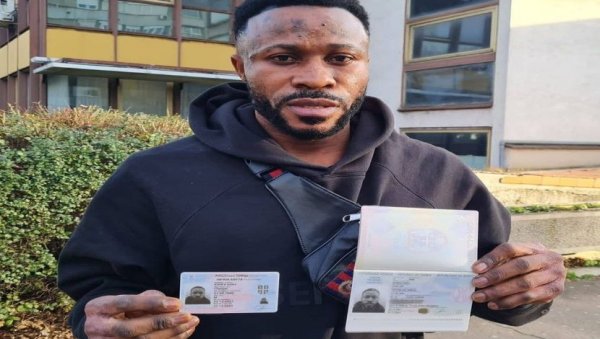 ГЕЛОР КАНГА ЗВАНИЧНО ДОБИО НАШ ПАСОШ: Људи ме овде баш воле