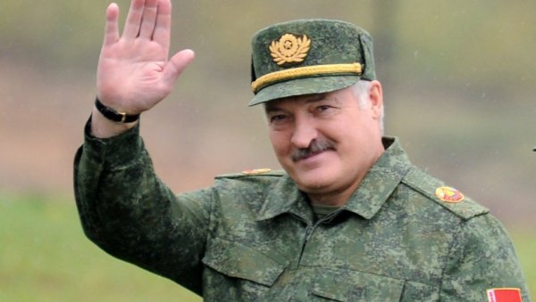 БОЖЕ, КАКАВ САМ ЈА СЛАБИЋ... Лукашенко објаснио зашто не може да буде атеиста