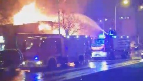 ŠIRI SE POŽAR NA NOVOM BEOGRADU: Novi detalji eksplozije u restoranu, stižu dodatne snage vatrogasaca (VIDEO)