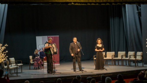 МЕЂУНАРОДНИ ПЕСНИЧКИ СУСРЕТИ У КОСТОЛЦУ: Тродневна манифестација окупила песнике из региона и света