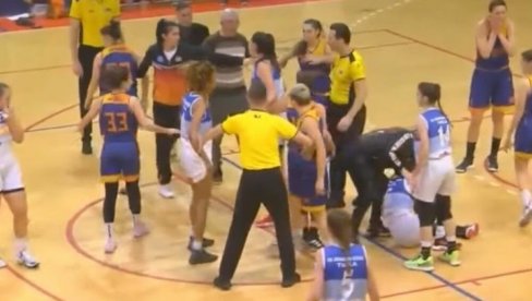 NI MUŠKARCIMA NE PRILIČI: Opšti haos, košarkašice se potukle na terenu (VIDEO)