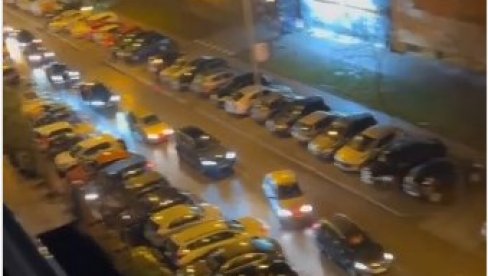 BAHATO PARKIRANJE U NOVOM SADU: Snimak kilometarske kolone zbog samo jednog vozača (VIDEO)