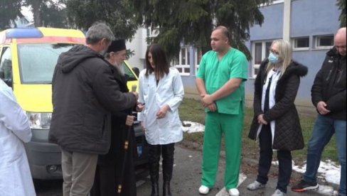 EPARHIJA MILEŠEVSKA DONIRALA: Opštoj bolnici Pljevlja ambulantno vozilo