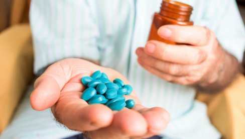 ВИЈАГРА ПОПУЛАРНА У ВЕЛИКОЈ БРИТАНИЈИ: Продат рекордни број малих плавих пилула