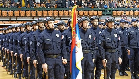 MUP JAČI ZA 1.024 POLICAJCA: U Novom Sadu promovisane četiri klase Centra za osnovnu policijsku obuku