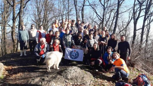 UŽIVALI U USPONU NA JUHOR: Paraćinski Planinarski klub „Javorak“ danas organizovao prvu akciju u januaru