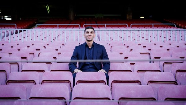 СКУПО ПЛАЋЕН, А НЕ МОЖЕ ДА ИГРА: Барселона мора без Тореса