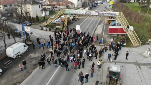 БЛОКАДЕ У СРБИЈИ: Окупљен мали број на Ћутиним протестима; Вучевић: Грађани били таоци једне групице насилних и хистеричних квази еколога