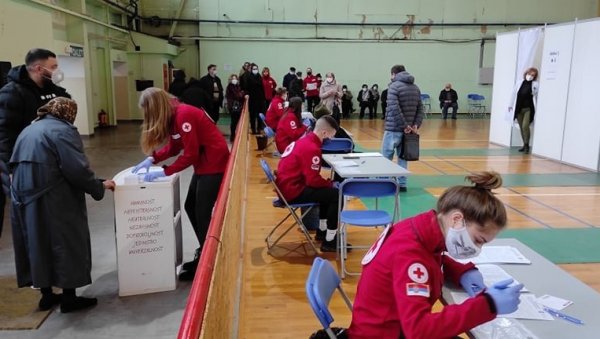 ОБОРИЛИ СВЕ РЕКОРДЕ: Волонтери Црвеног крста у Зрењанину су прошле године на терену провели 54 хиљаде сати (ФОТО)